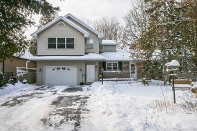 Property listing for 28 Lloyminn Ave., Ancaster, ON