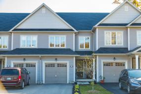 Property listing for 203 Gowland Dr., Binbrook, ON