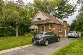 Property listing for 15 Hollywood St. S., Hamilton, ON