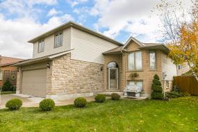 Property listing for 121 Glenhollow Dr., Stoney Creek, ON