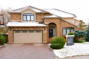 Property listing for 5 Sugarberry Crt., Stoney Creek, ON