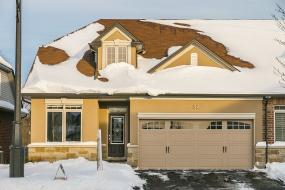 Property listing for 32 Toulon Ave., Ancaster, ON