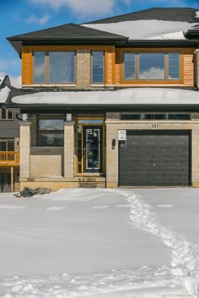 Property listing for 103 Columbus Gate, Hamilton, ON