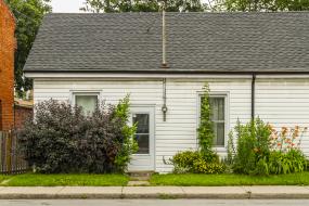 Property listing for 160 Locke St. N., Hamilton, ON