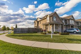 Property listing for 183 Tanglewood Dr., Binbrook, Ontario