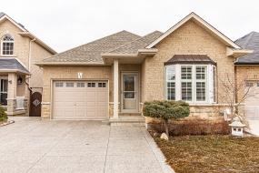 Property listing for #11-10 Greenbrook Dr., Stoney Creek, ON