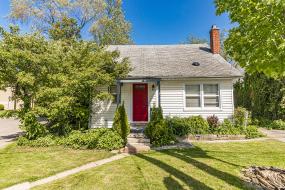 Property listing for 143 Cline Ave. S., Hamilton, ON