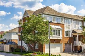 Property listing for #4-7 Sirente Dr., Hamilton, ON