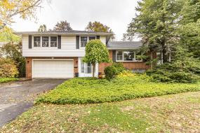 Property listing for 675 Scenic Dr., Hamilton, ON