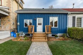 Property listing for 232 Emerald St. N., Hamilton, ON