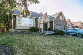 Property listing for 32 Wade Rd., Ancaster, ON