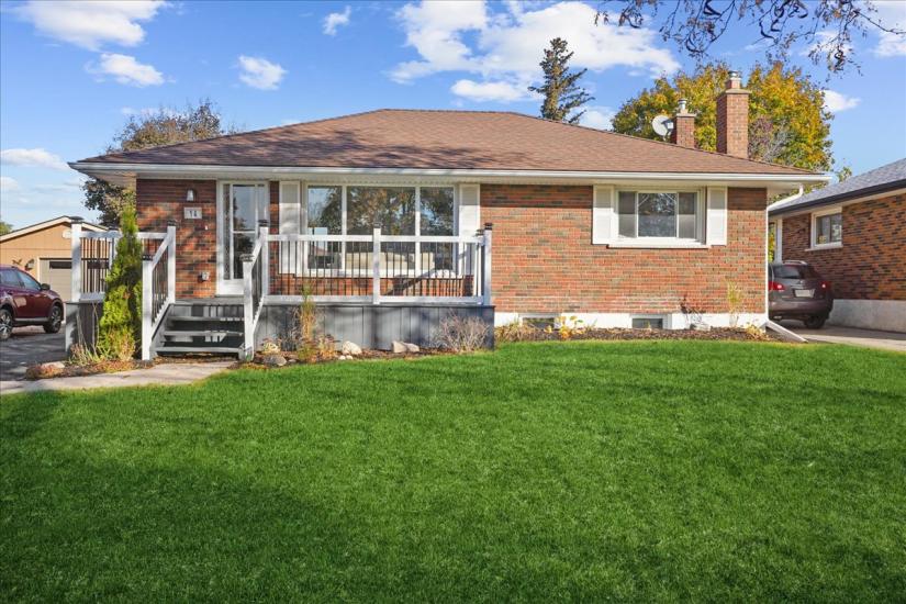 Property listing for U-14 Pembroke Ave., Brantford, ON