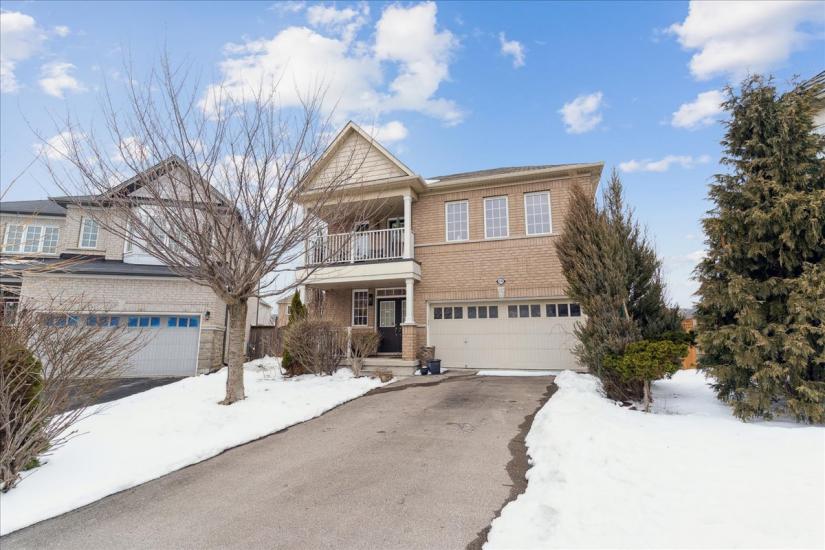 Property listing for 19 Deborah Crt., Hamilton, ON