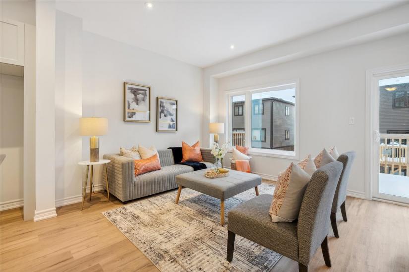 Property listing for 46 Capstone Lane, Hamilton, ON
