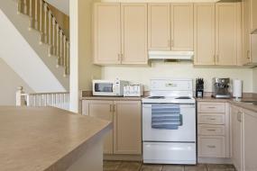 Property listing for #92-100 Beddoe Dr., Hamilton, Ontario