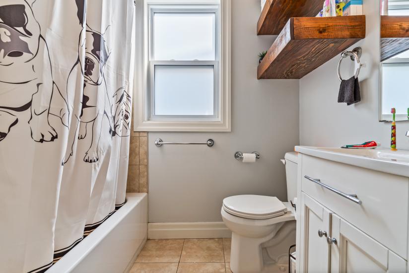 Property listing for 14 Fairview Ave, Hamilton, ON