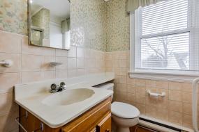 Property listing for 180 St. Catharines St., Smithville, Ontario