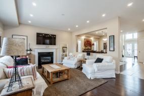Property listing for 1363 Upper Paradise Rd., Hamilton, ON