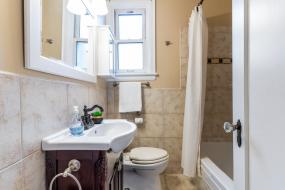 Property listing for 14 Norwood Rd., Hamilton, ON