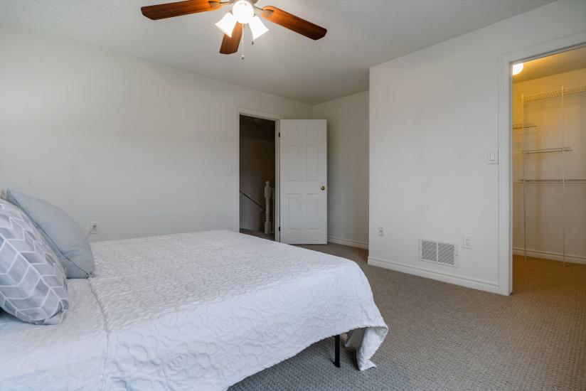 Property listing for #24-39 Pinewoods Dr., Stoney Creek, Ontario