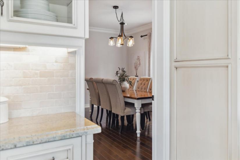 Property listing for 60 Pumpkin Pass, Binbrook, ON