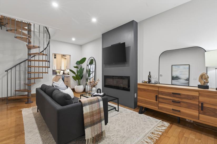 Property listing for 105 Highland Ave., St. Catharines, ON