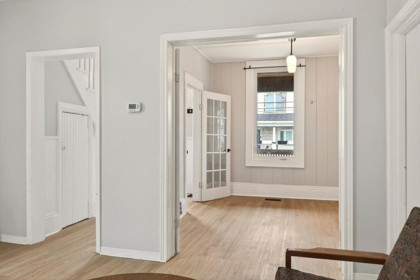 Property listing for 1236 Cannon St. E., Hamilton, ON