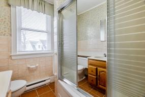 Property listing for 180 St. Catharines St., Smithville, Ontario