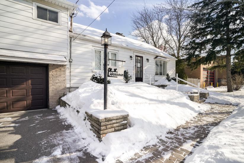 Property listing for 14 Durham Rd., Hamilton, ON
