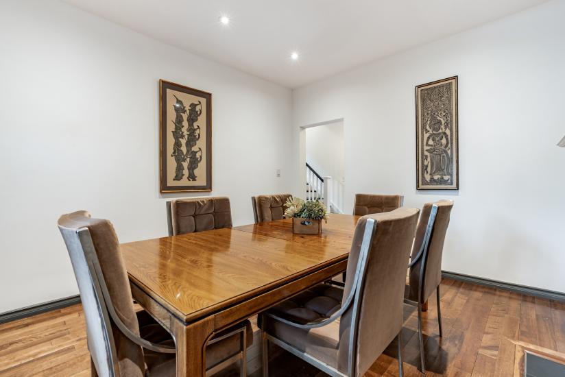 Property listing for 9 Blythe St., Hamilton, ON