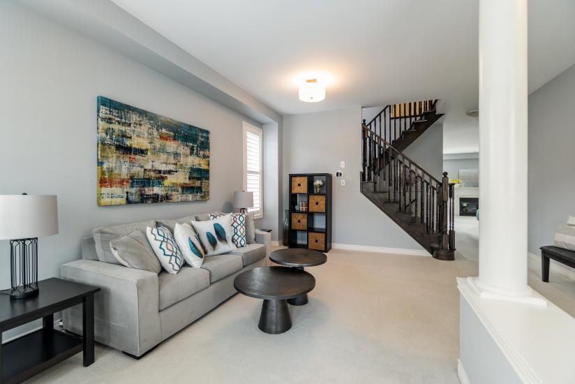 Property listing for 124 Springview Dr., Waterdown, Ontario