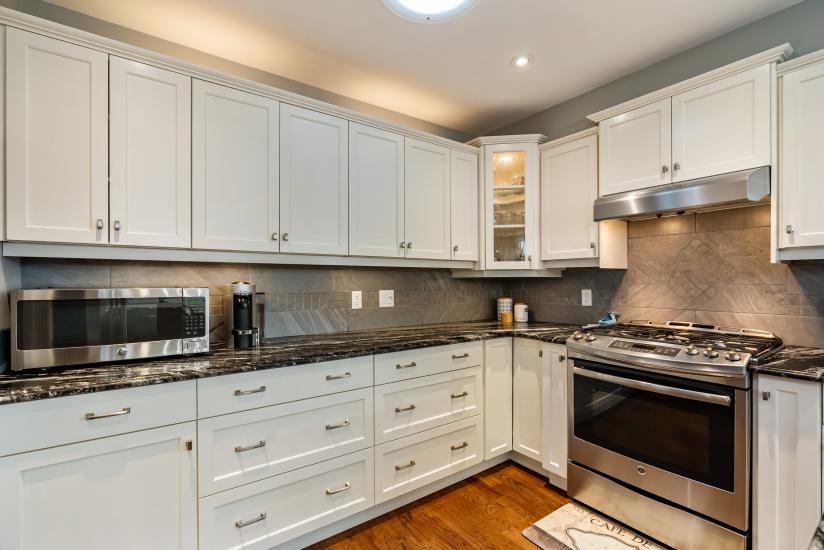 Property listing for 20 Ackland St., Hamilton, ON