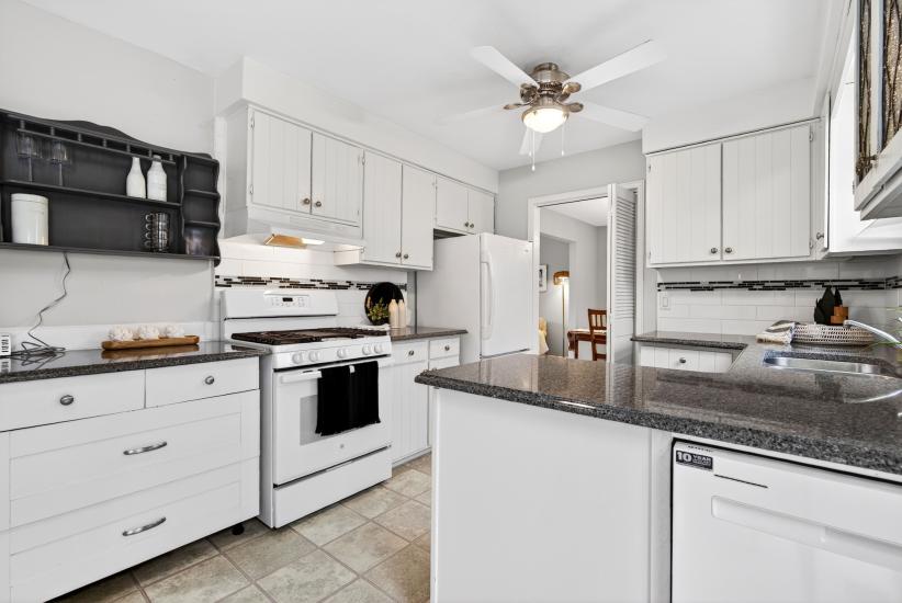 Property listing for 103 Turnbull Rd., Dundas, ON