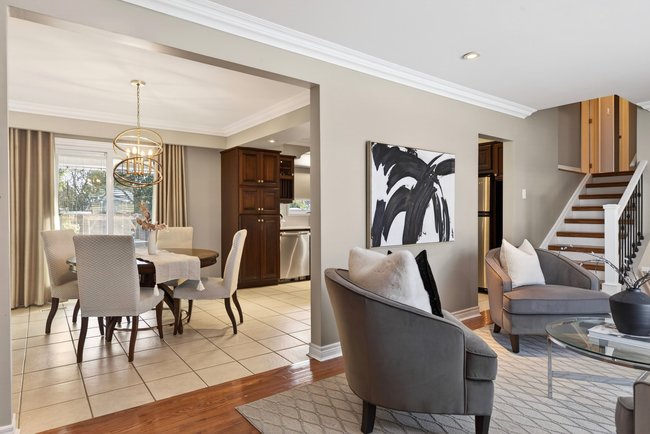 Property listing for 35 Shalfleet Blvd., Brantford, ON