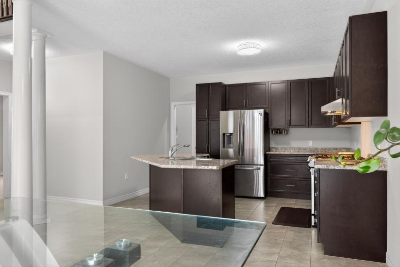 Property listing for 79 Dolomiti Crt., Stoney Creek, ON