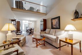 Property listing for 22 Red Haven Dr., Grimsby, ON