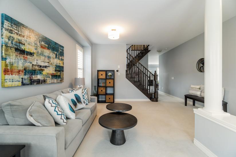 Property listing for 124 Springview Dr., Waterdown, Ontario