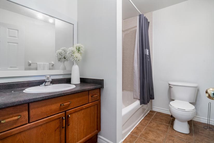Property listing for #24-39 Pinewoods Dr., Stoney Creek, Ontario