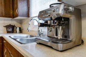 Property listing for 145 Lavender Dr., Ancaster, ON