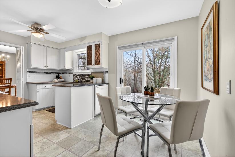 Property listing for 103 Turnbull Rd., Dundas, ON