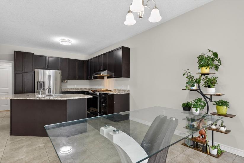 Property listing for 79 Dolomiti Crt., Stoney Creek, ON