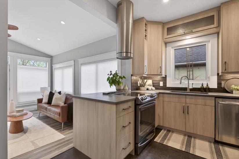 Property listing for 105 Highland Ave., St. Catharines, ON