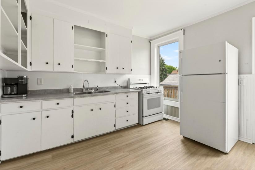 Property listing for 1236 Cannon St. E., Hamilton, ON