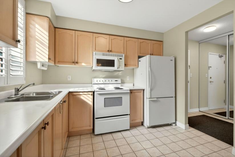 Property listing for #101-8 Main St., Dundas, ON