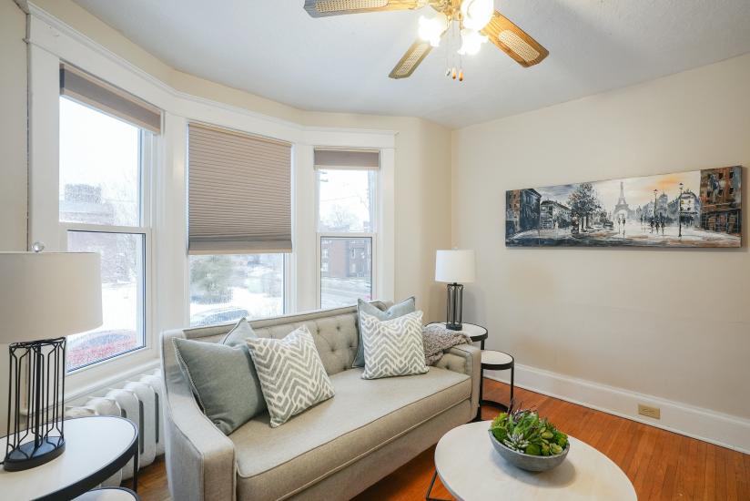 Property listing for 115 Balsam Ave S, Hamilton, ON