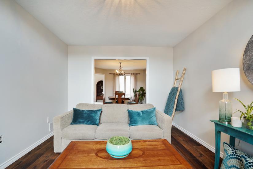 Property listing for 154 Hepburn Cres., Hamilton, ON