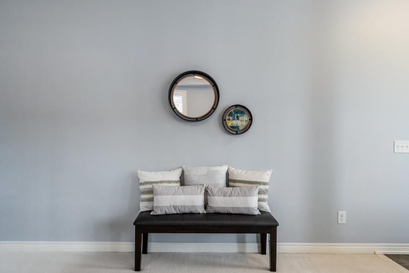 Property listing for 124 Springview Dr., Waterdown, Ontario