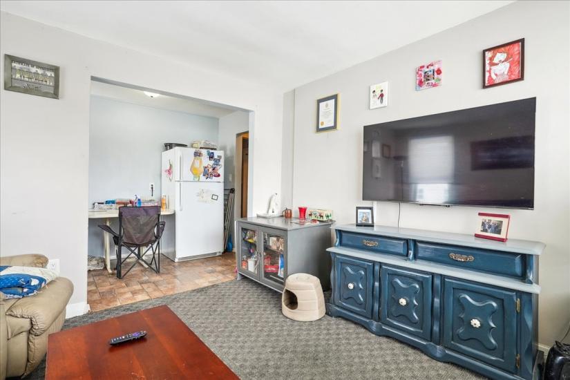 Property listing for 63 Pelham Rd., St. Catharines, ON