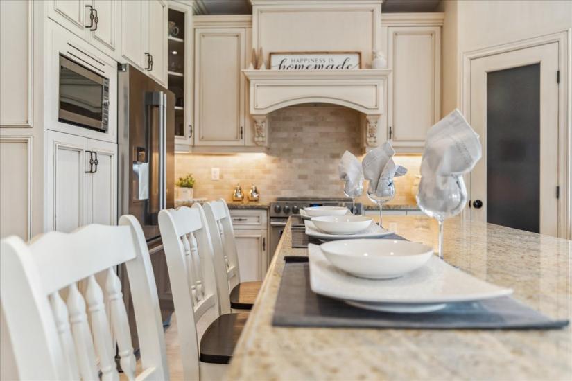 Property listing for 60 Pumpkin Pass, Binbrook, ON