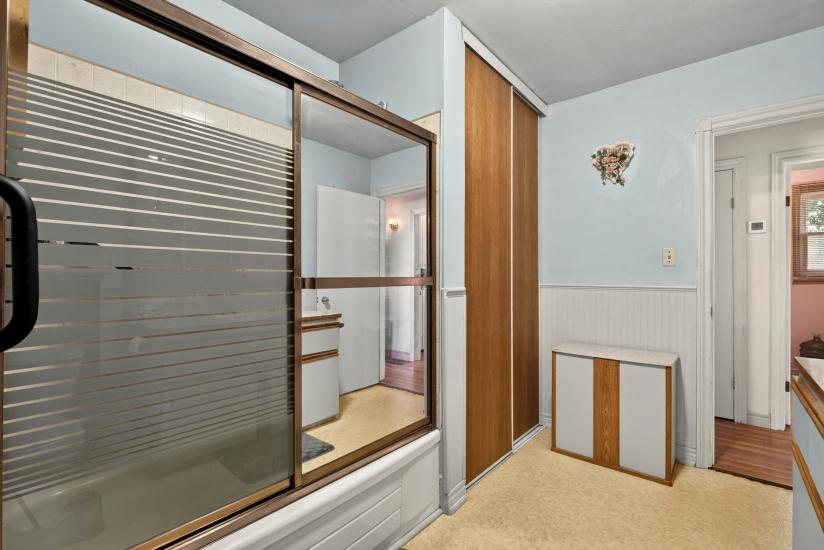 Property listing for 958 Highland Rd. E., Stoney Creek, ON